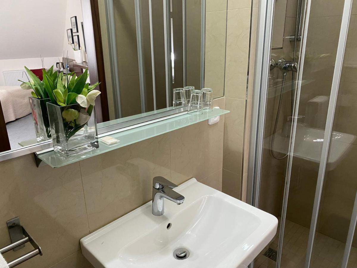 Penzion Luxor Трнава Екстериор снимка
