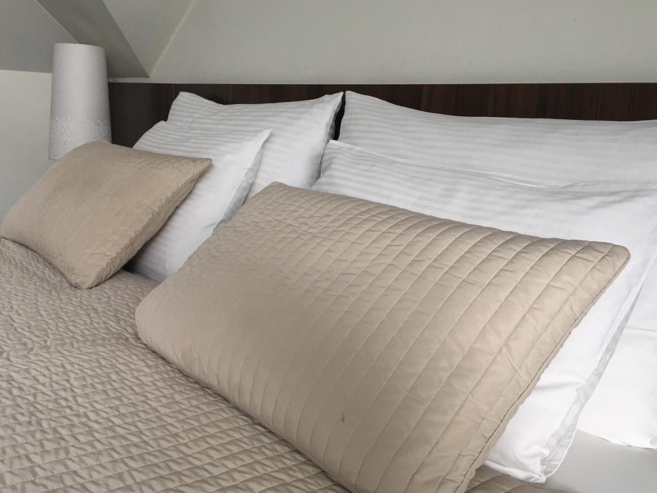 Penzion Luxor Трнава Екстериор снимка