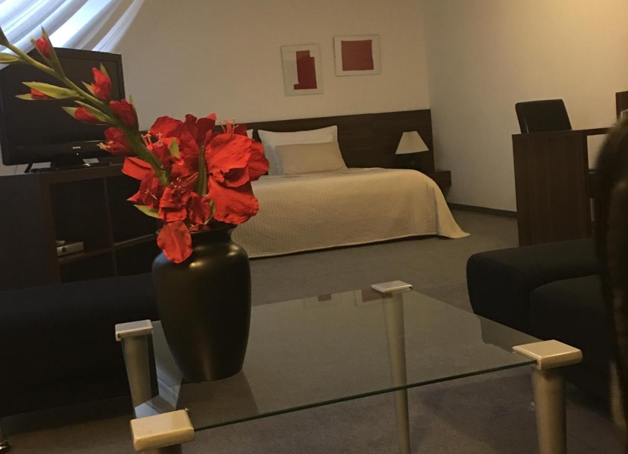 Penzion Luxor Трнава Екстериор снимка